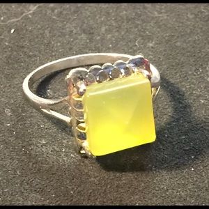 Beautiful chalcedony Sterling Silver Ring .925